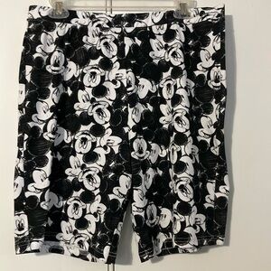Mickey Mouse Bermuda shorts size XL